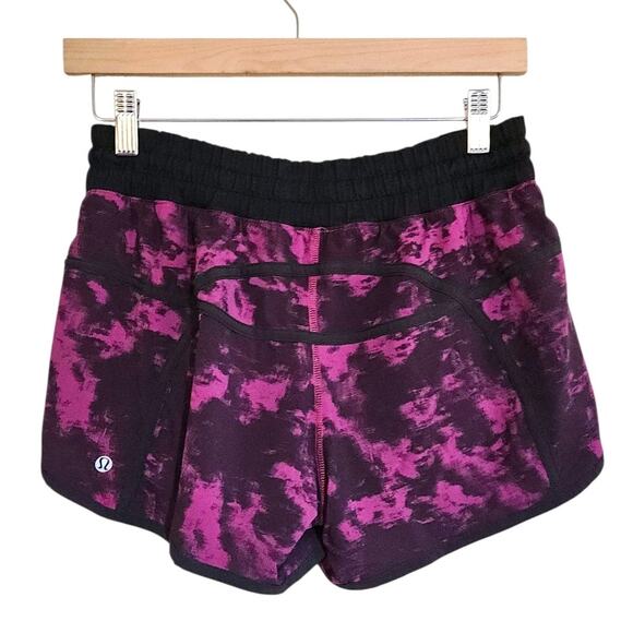 Lululemon Tracker Short III StretchBreezie Regal Plum Black / Black Size 8 - Picture 2 of 3
